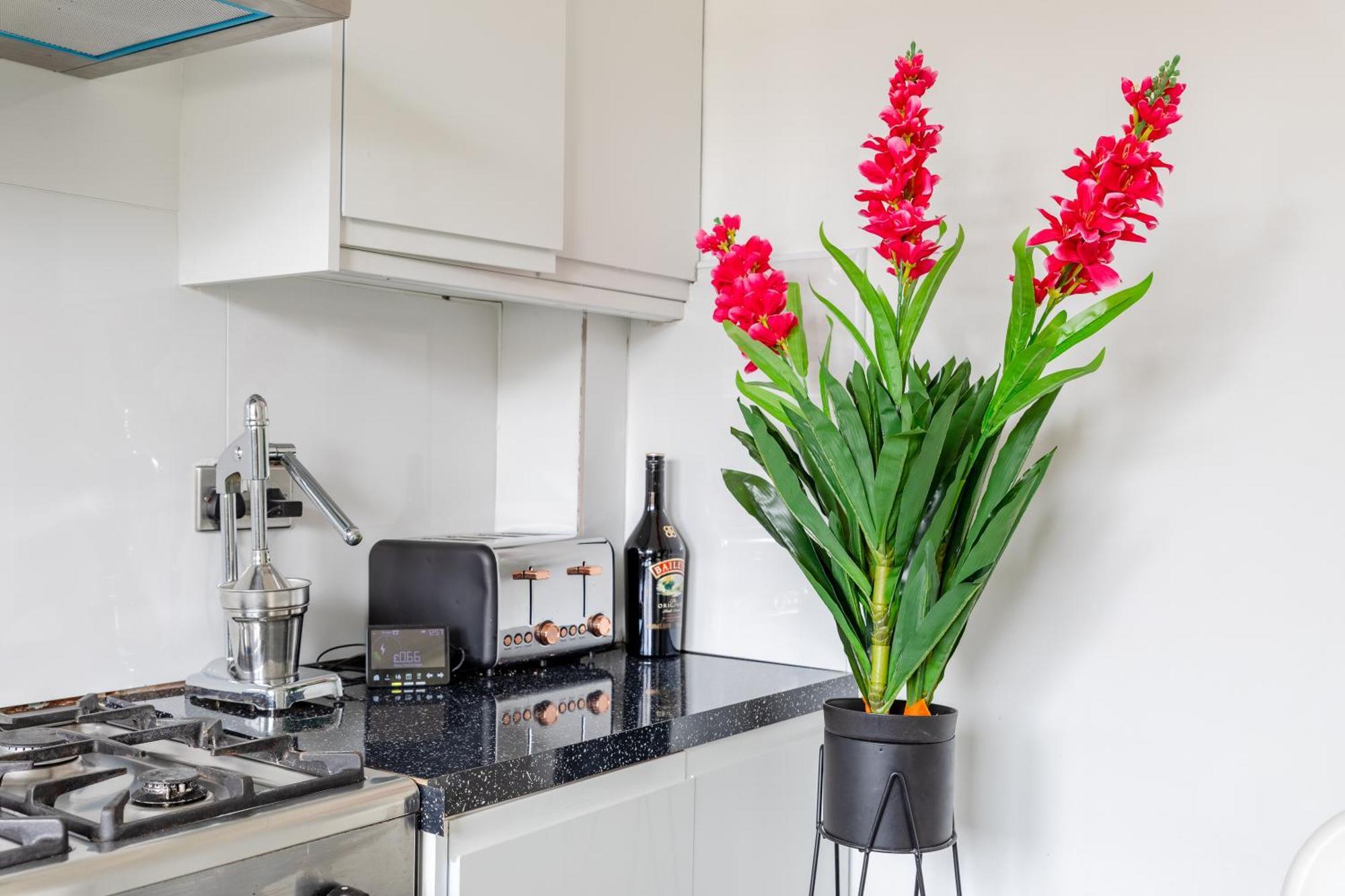 Cosy 3 Bed Flat Ideal For Trips To ロンドン エクステリア 写真